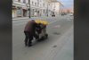 Imagini emoționante cu bunicuța care vinde flori cu căruciorul în Craiova. La 80 de ani continuă să muncească 893496
