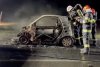 O mașină electrică a luat foc în mers și a ars complet, din cauza unui scurtcircuit, pe un drum din Timiș 893913