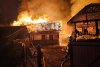 Incendiu devastator într-o gospodărie din Suceava. Proprietarilor li s-a făcut rău când au văzut dezastrul  896107