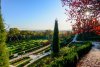 Povestea italianului care a scos prunii şi a pus flori, pe Valea Mureşului. Imagini spectaculoase cu grădinile aristocratice "I Giardini di Zoe" 899580