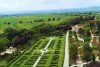 Povestea italianului care a scos prunii şi a pus flori, pe Valea Mureşului. Imagini spectaculoase cu grădinile aristocratice "I Giardini di Zoe" 899581