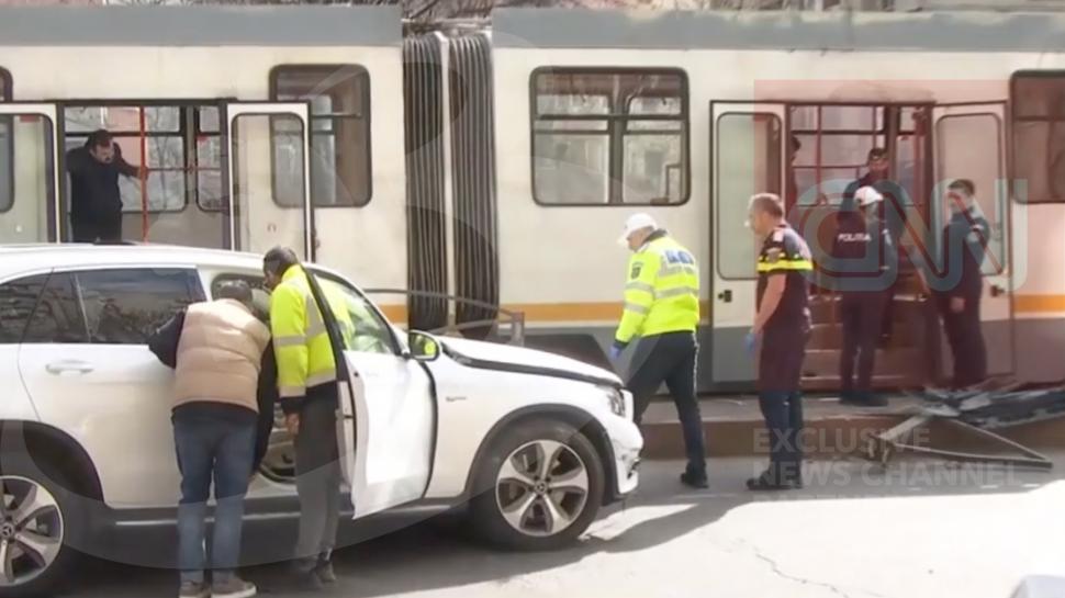 accident refugiu tramvai masina raniti bulevardul octavian goga bucuresti 19 martie 2026